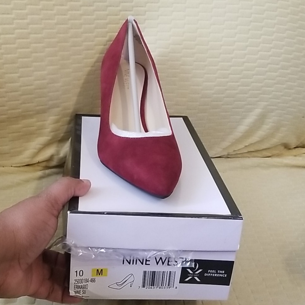 Shoes - Picture 4 of 4